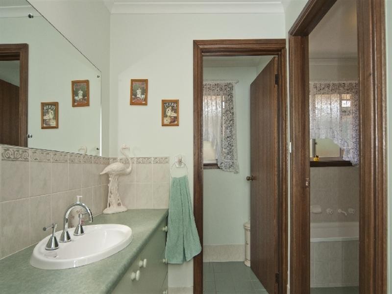 12 Jestina Court, Evanston SA 5116