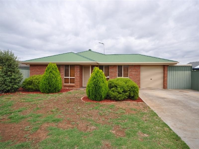 4 Tuxford Court, Blakeview SA 5114