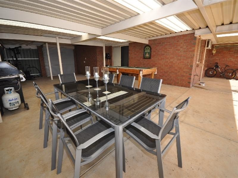 4 Tuxford Court, Blakeview SA 5114