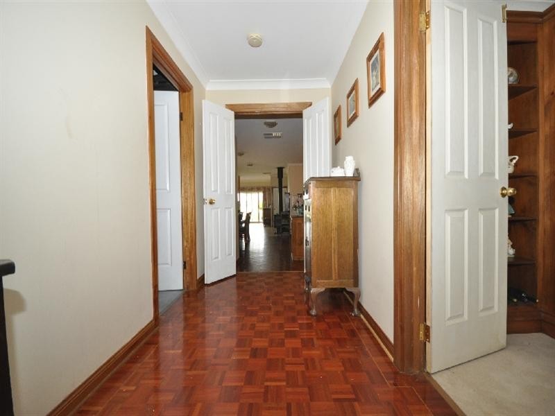 10 Edward Street, Willaston SA 5118