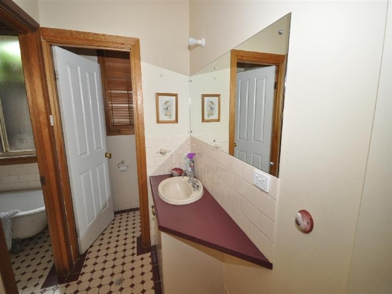 10 Edward Street, Willaston SA 5118