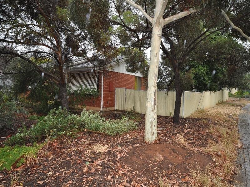 6 Osmond Street, Elizabeth Downs SA 5113