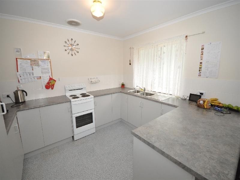 18 Trafalgar Drive, Elizabeth Park SA 5113