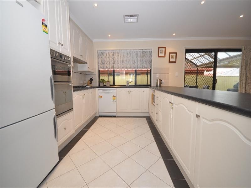 .25 Eton Drive, Andrews Farm SA 5114