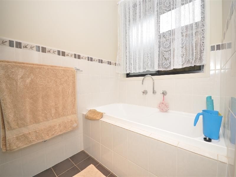 .25 Eton Drive, Andrews Farm SA 5114