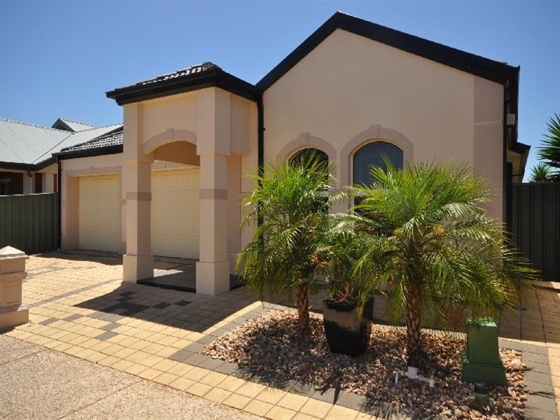 6 Maple Circuit, Mawson Lakes SA 5095