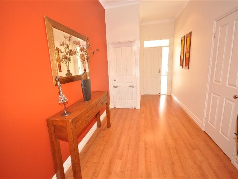 6 Maple Circuit, Mawson Lakes SA 5095