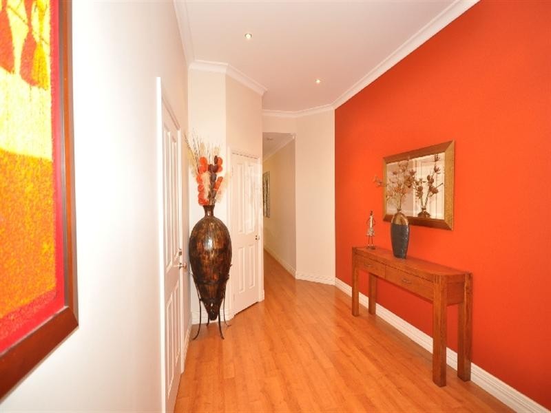 6 Maple Circuit, Mawson Lakes SA 5095