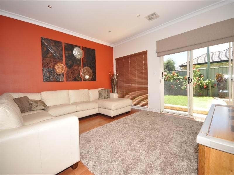 6 Maple Circuit, Mawson Lakes SA 5095