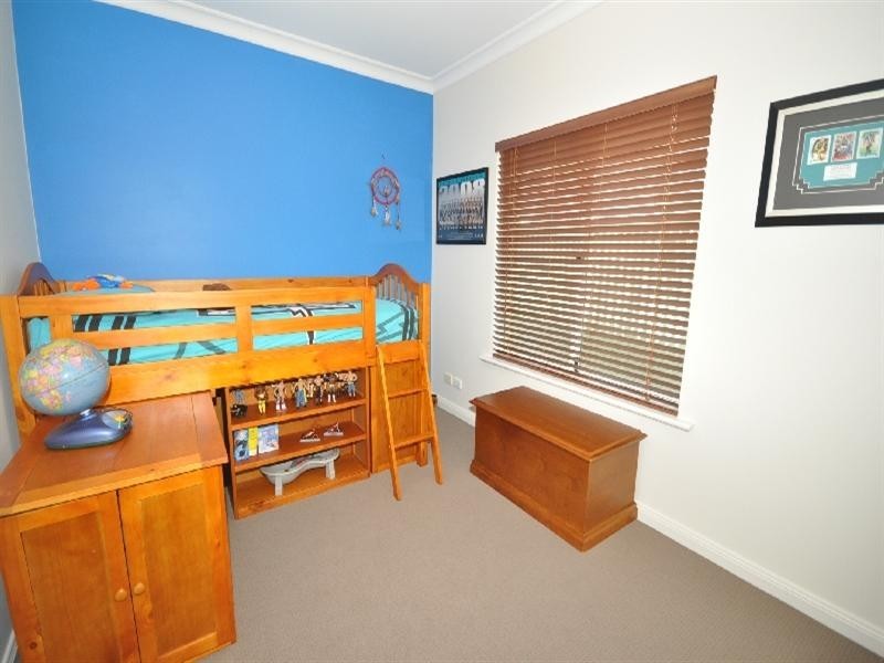 6 Maple Circuit, Mawson Lakes SA 5095