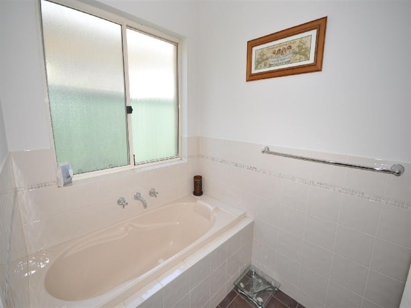 6 Maple Circuit, Mawson Lakes SA 5095