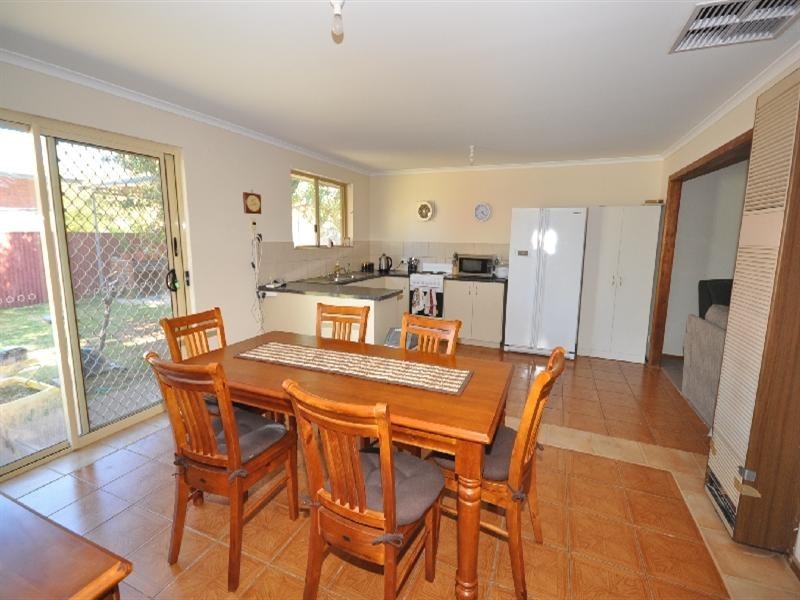 18 Douglas Street, Elizabeth Downs SA 5113