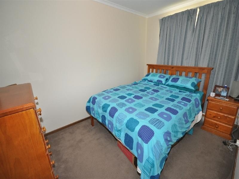18 Douglas Street, Elizabeth Downs SA 5113