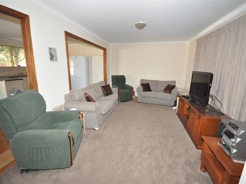 18 Douglas Street, Elizabeth Downs SA 5113