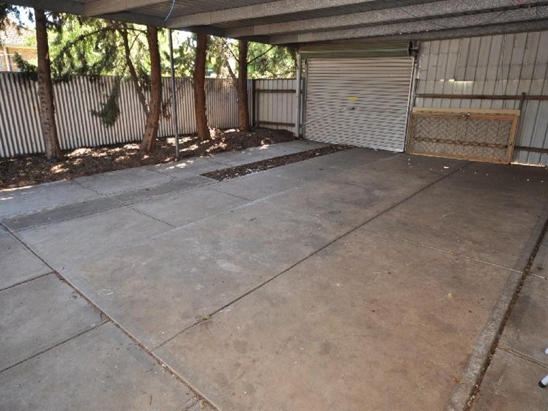 18 Douglas Street, Elizabeth Downs SA 5113