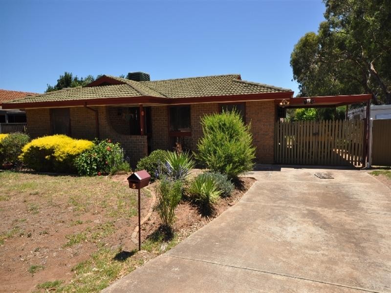 5 Menka Street, Hillbank SA 5112
