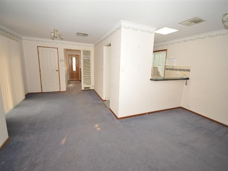 2 Knightsbridge Court, Hillbank SA 5112