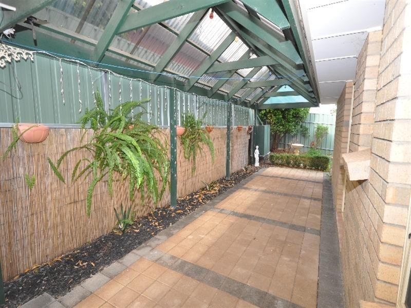 2 Knightsbridge Court, Hillbank SA 5112