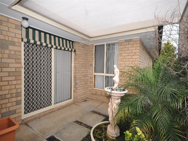 2 Knightsbridge Court, Hillbank SA 5112
