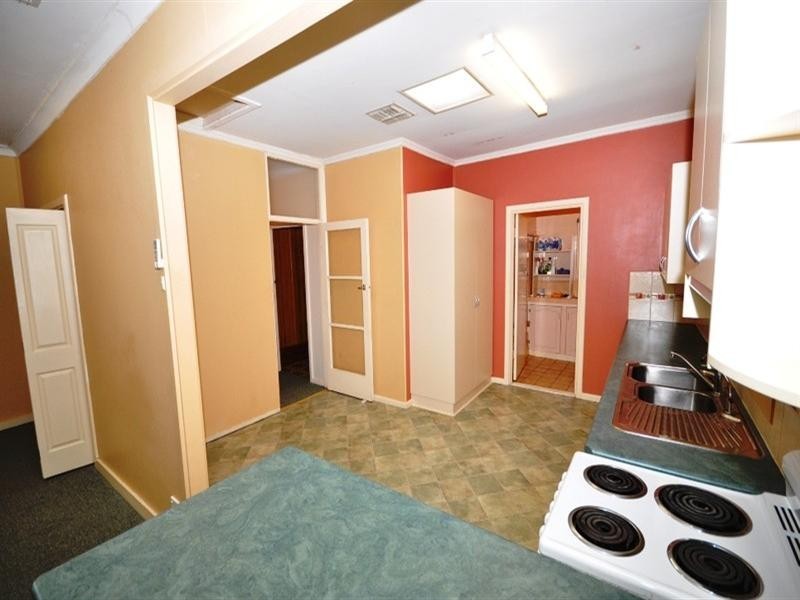 17 .Hamblynn Road, Elizabeth Downs SA 5113