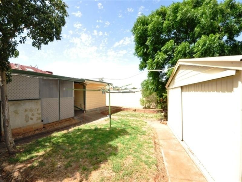 17 .Hamblynn Road, Elizabeth Downs SA 5113