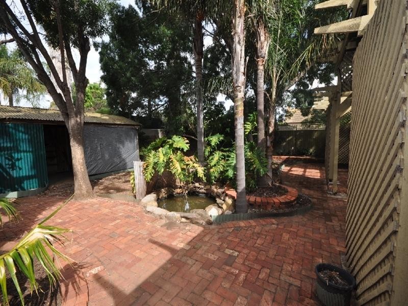 6 Woodfalls Road, Elizabeth Vale SA 5112