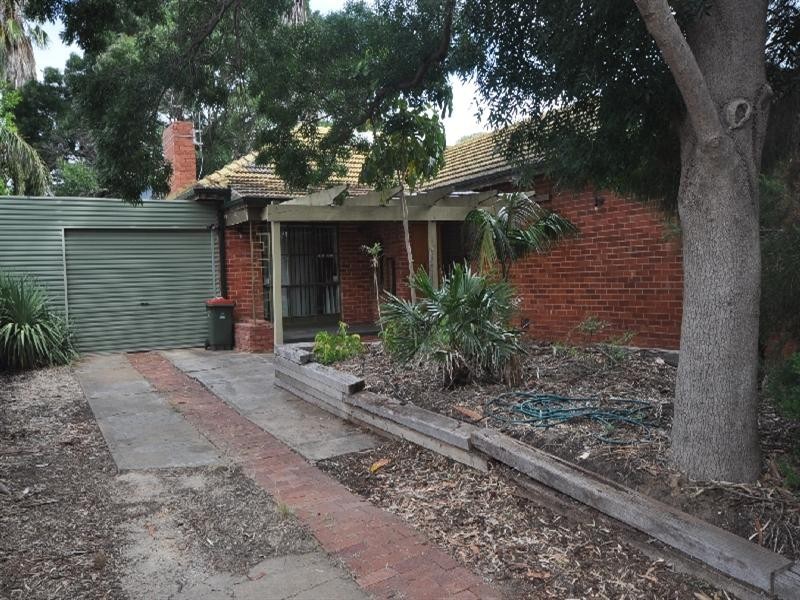 6 Woodfalls Road, Elizabeth Vale SA 5112