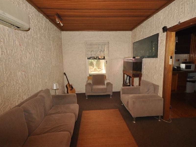 6 Woodfalls Road, Elizabeth Vale SA 5112