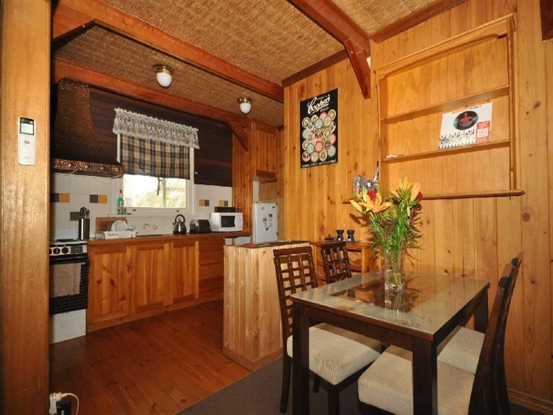 6 Woodfalls Road, Elizabeth Vale SA 5112