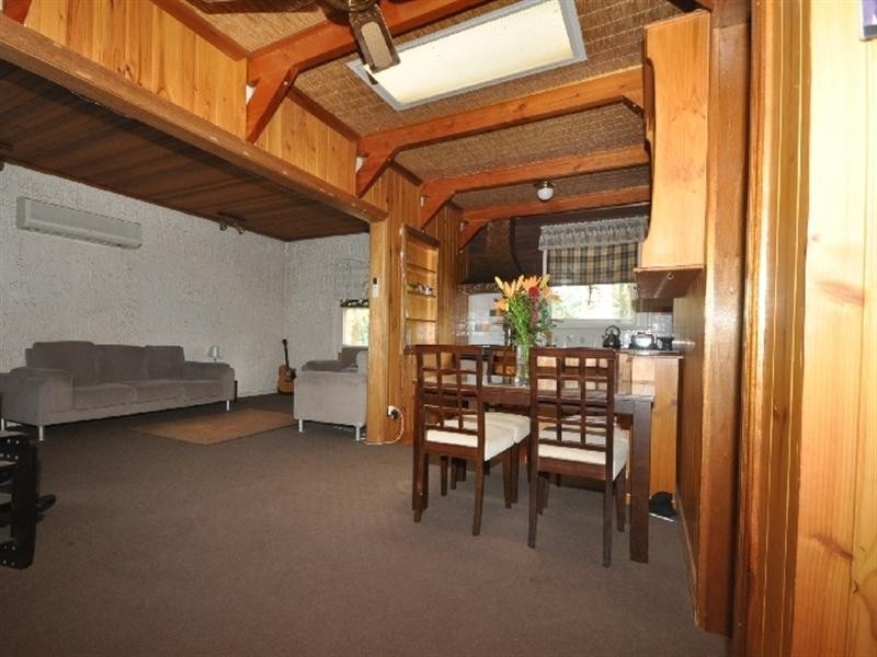 6 Woodfalls Road, Elizabeth Vale SA 5112