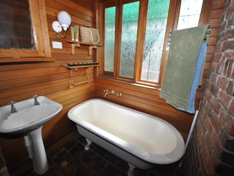 6 Woodfalls Road, Elizabeth Vale SA 5112