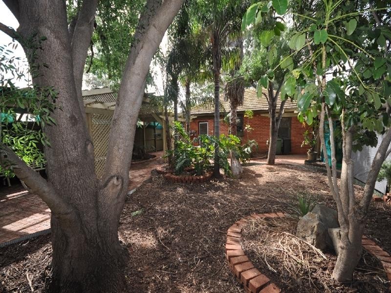 6 Woodfalls Road, Elizabeth Vale SA 5112