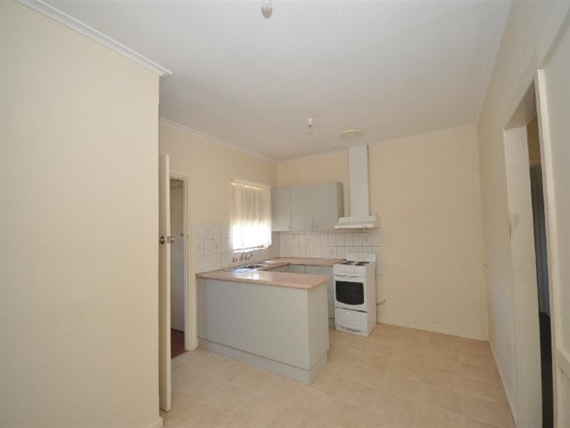 4 Heard Street, Elizabeth Downs SA 5113