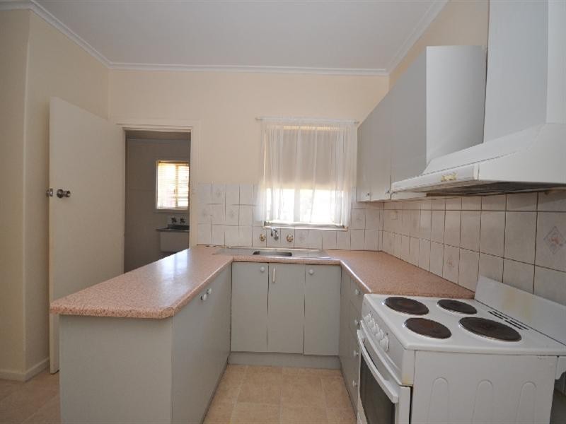 4 Heard Street, Elizabeth Downs SA 5113