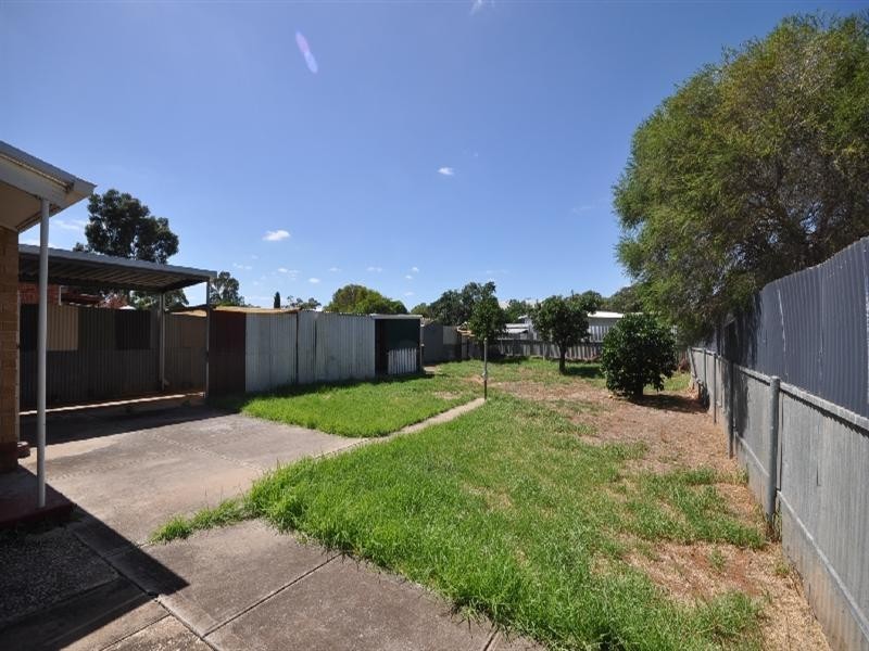 4 Heard Street, Elizabeth Downs SA 5113