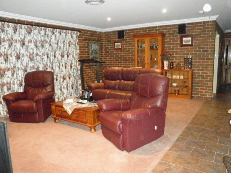 2 Duregon Street, Stirling North SA 5710