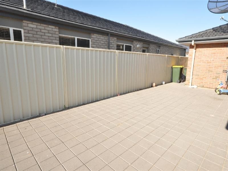 25 Arcadia Drive, Smithfield SA 5114