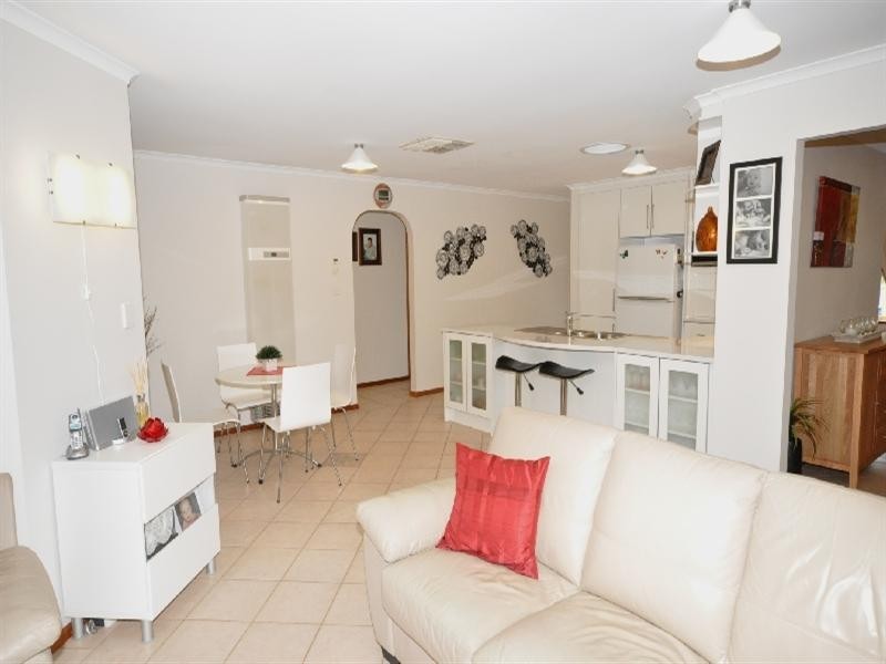 16 Kingate Boulevard, Blakeview SA 5114