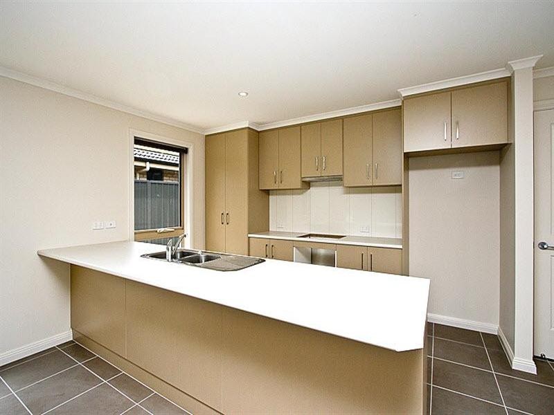 11 Rielsling Crescent, Andrews Farm SA 5114