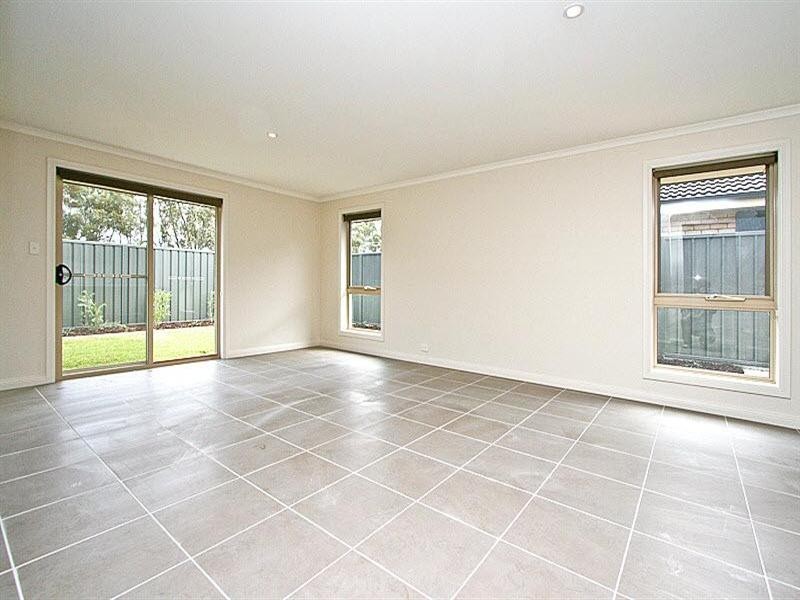 11 Rielsling Crescent, Andrews Farm SA 5114