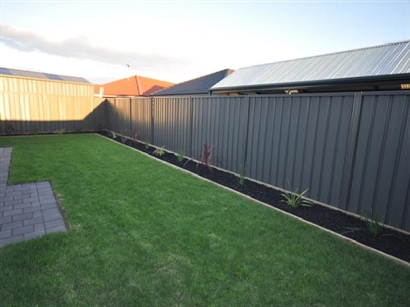 5 Lonsdale Crescent, Andrews Farm SA 5114