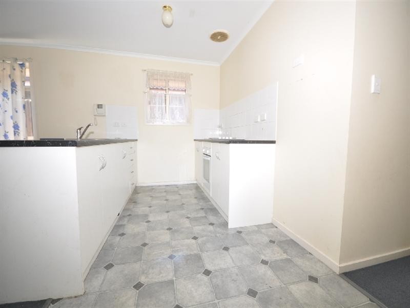 18 Hamra Drive, Smithfield SA 5114