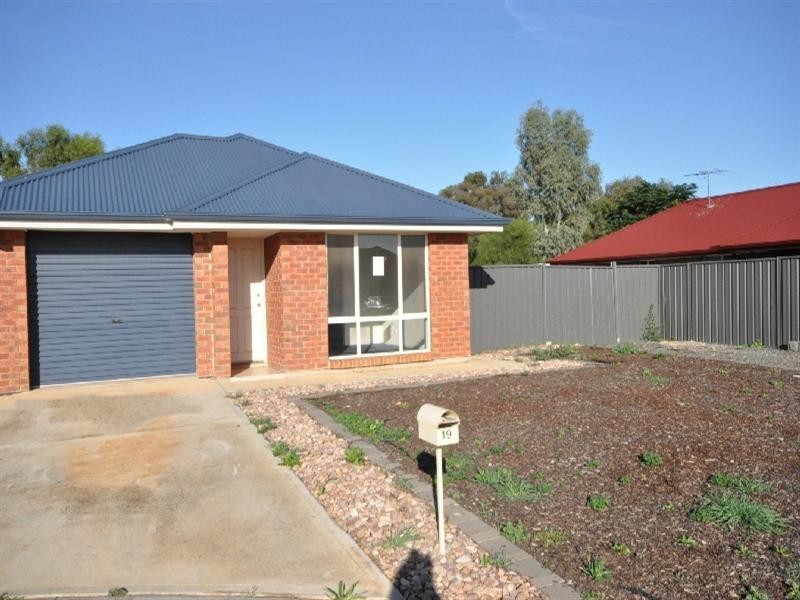 19 Hamra Drive, Smithfield SA 5114