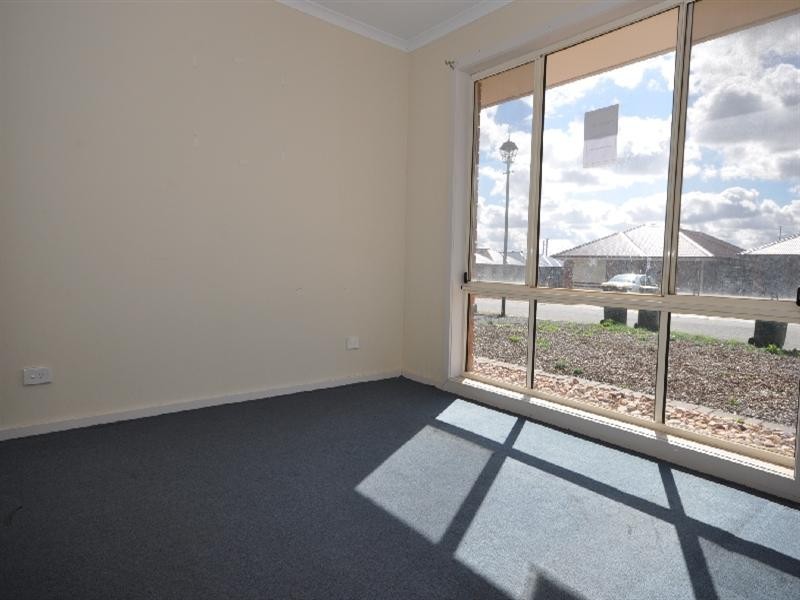 19 Hamra Drive, Smithfield SA 5114