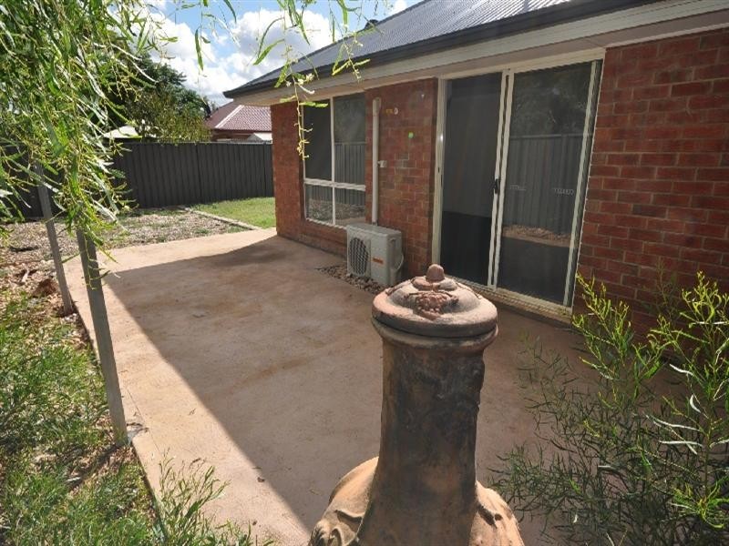 19 Hamra Drive, Smithfield SA 5114