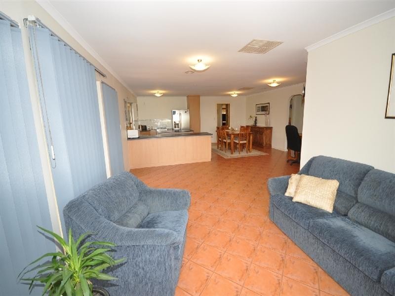 23 Kingate Boulevard, Blakeview SA 5114