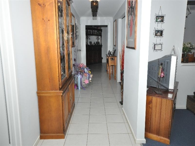 8 Gluford Court, Andrews Farm SA 5114