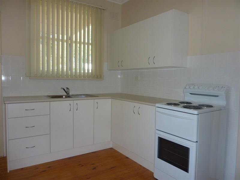 4 Johnston Road, Elizabeth Downs SA 5113