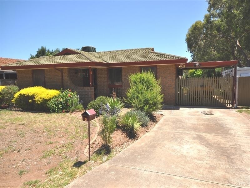 5 Menka Street, Hillbank SA 5112