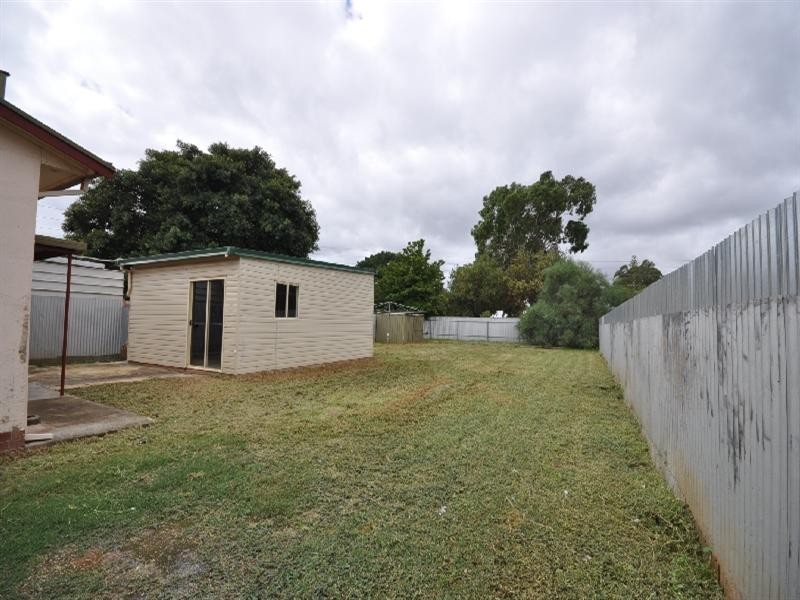 5 Jeffries Road, Elizabeth South SA 5112